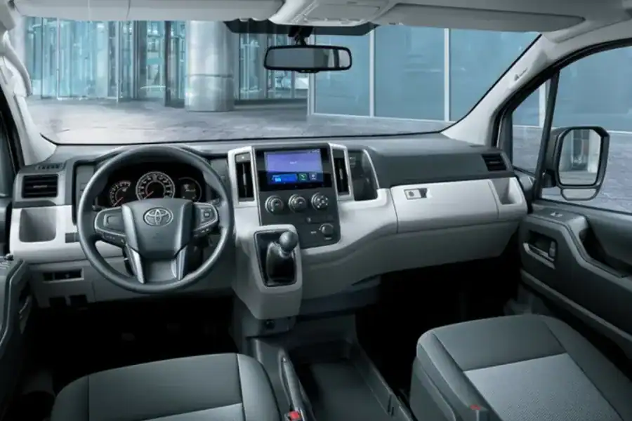 Private Hiace Transfer Hurghada – Spacious Ride for Up to 8 Passengers