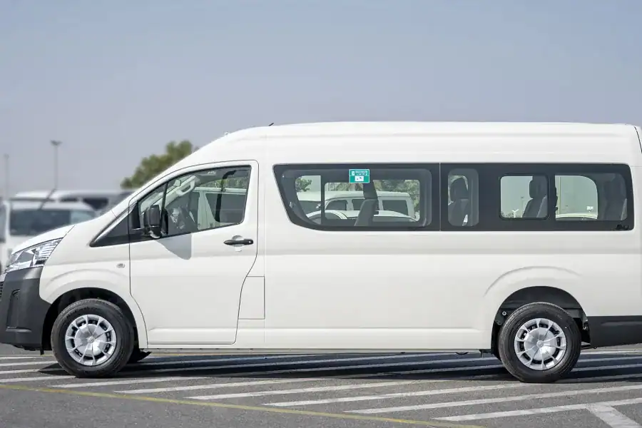 Private Hiace Transfer Hurghada – Spacious Ride for Up to 8 Passengers