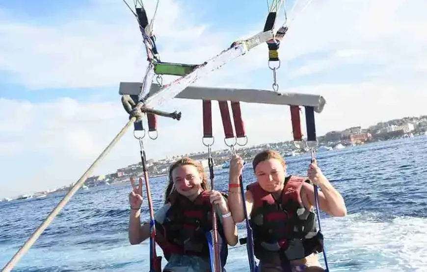 Hurghada Parasailing Fly – 15 Minutes of Unforgettable Hurghada Parasailing