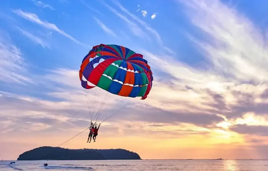 Hurghada Parasailing Fly – 15 Minutes of Unforgettable Hurghada Parasailing
